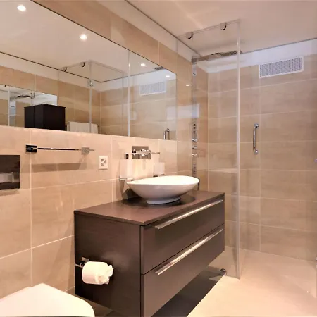 Apartamento Chesa Piz Mezdi - St- Moritz By Interhome São Moritz